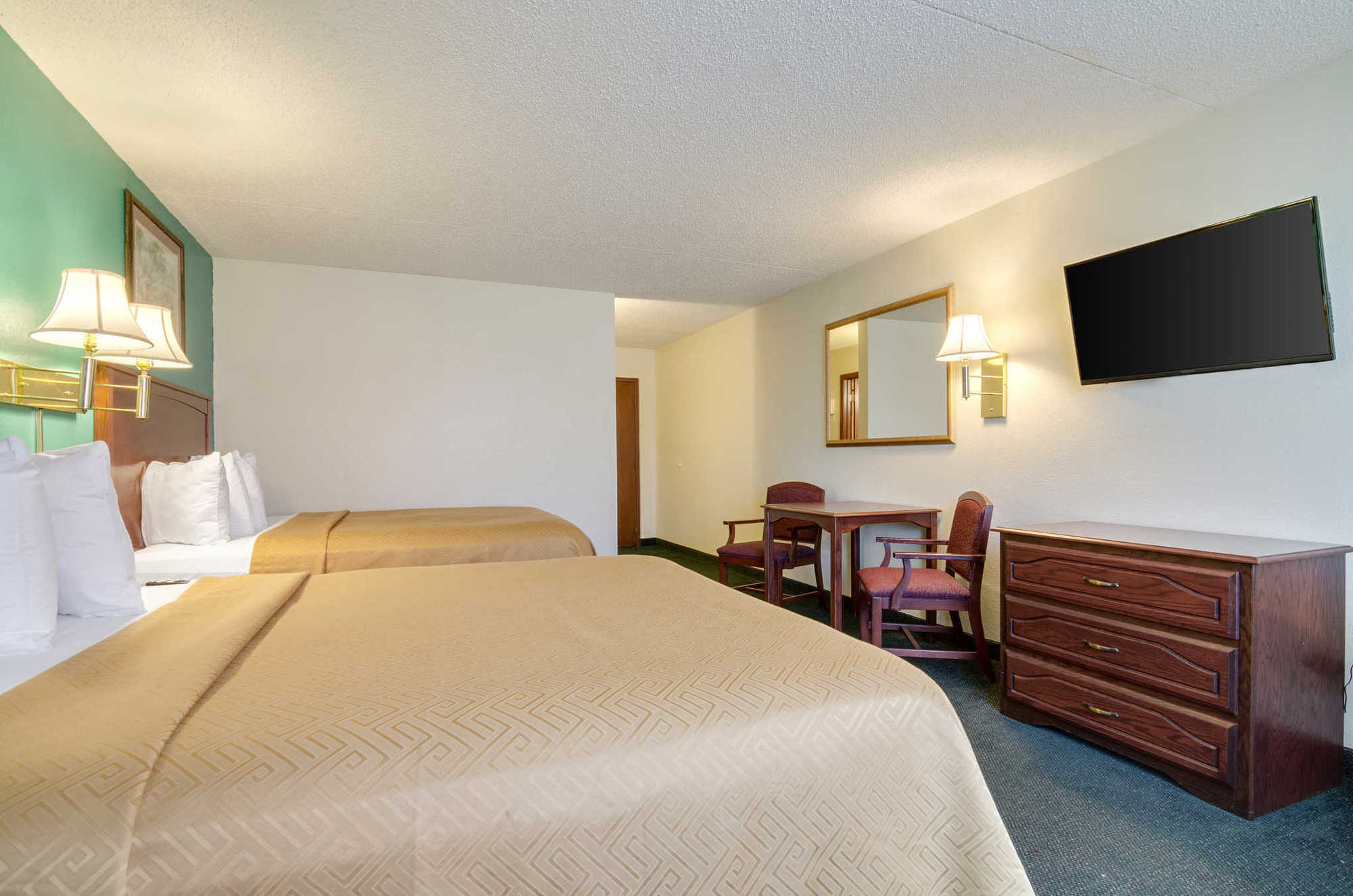 Americas Best Value Inn Salina Room photo