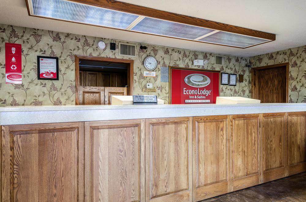 Americas Best Value Inn Salina Exterior photo