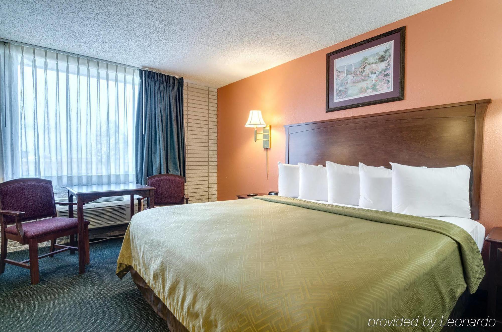 Americas Best Value Inn Salina Exterior photo